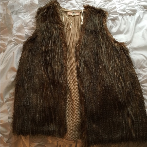 Fur long vest