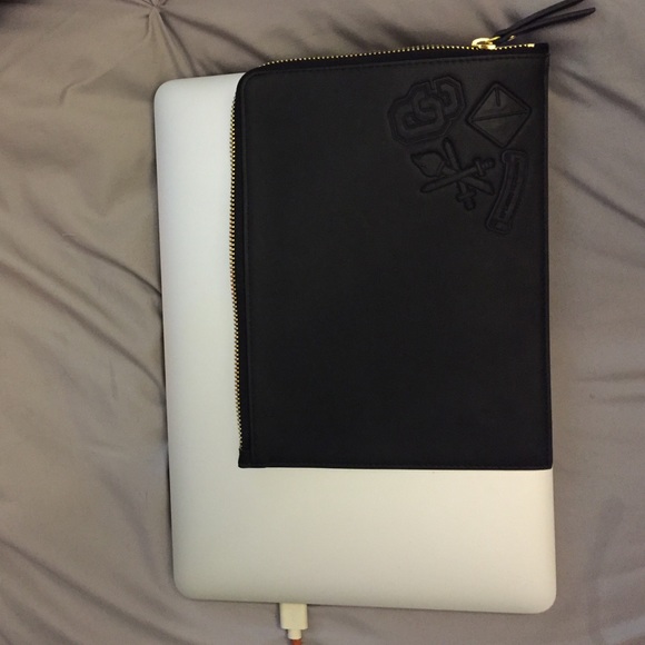 Opening Ceremony Zip Clutch - Picture 3 of 4