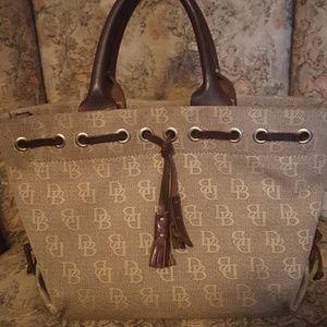 Dooney & Bourke bag