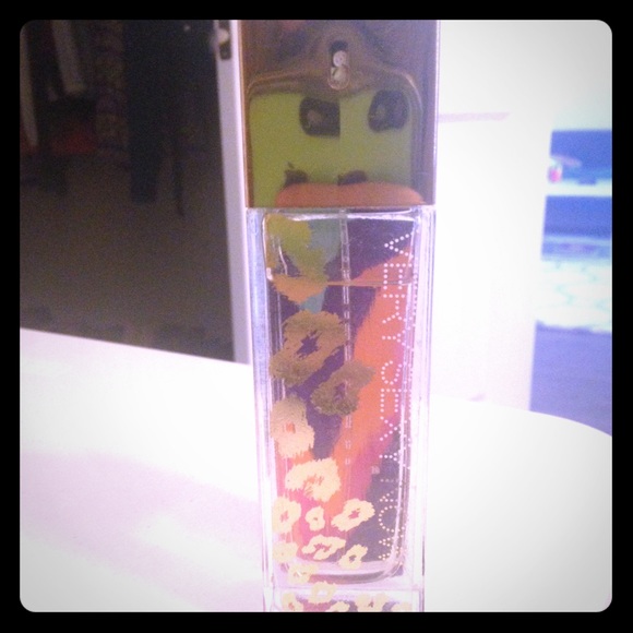 VS perfume