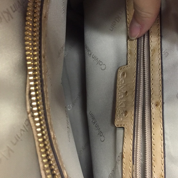 Calvin Klein faux ostrich tote satchel⬇️ - Picture 3 of 4