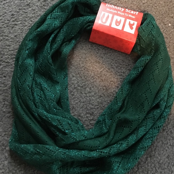 None Accessories - NWT Green Infinity Scarf