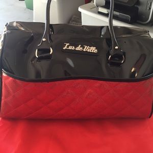 Lux-de-vile large atomic tote