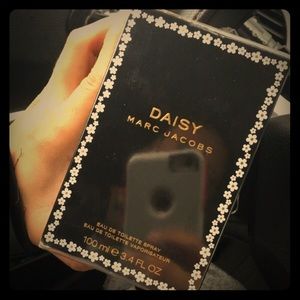 Marc Jacobs daisy perfume