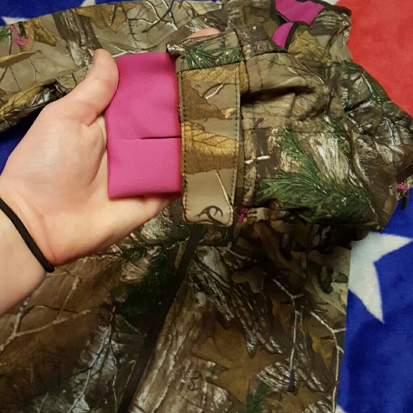 Realtree jacket - Picture 2 of 4