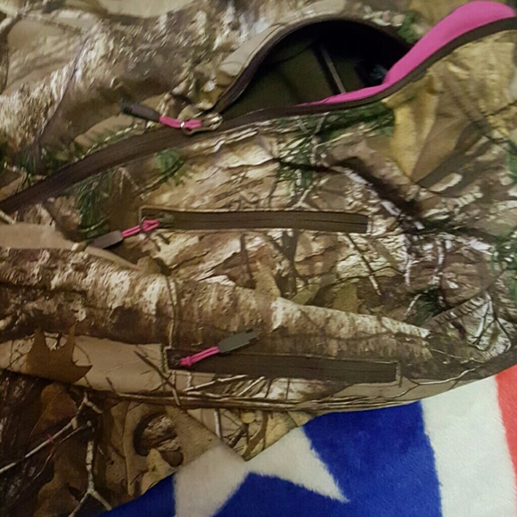 Realtree jacket - Picture 3 of 4