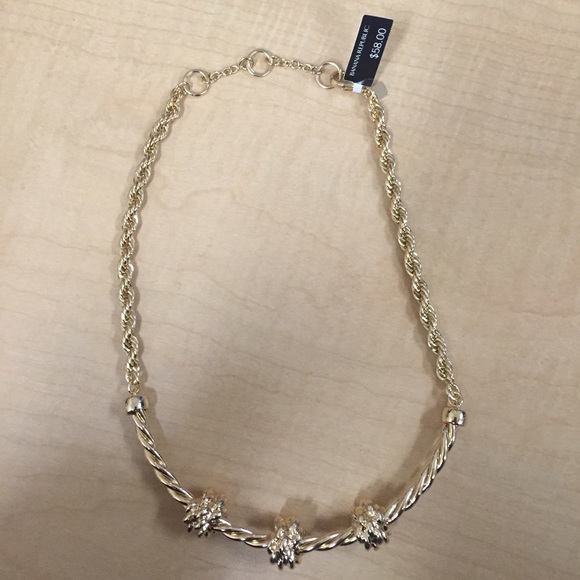 Banana Republic - Knot Rope Necklace
