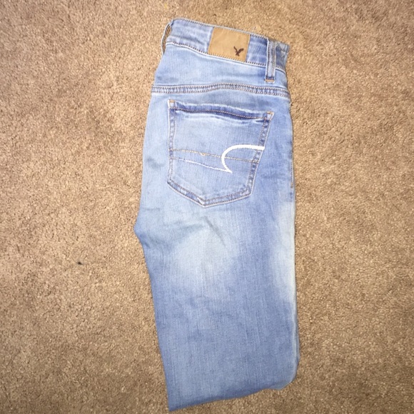 light washed high waisted skinny jeans