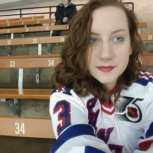 Meet your Posher, Helen