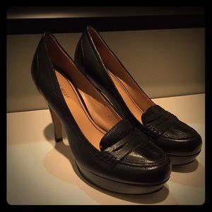 Black leather Nine West Loafer Platform