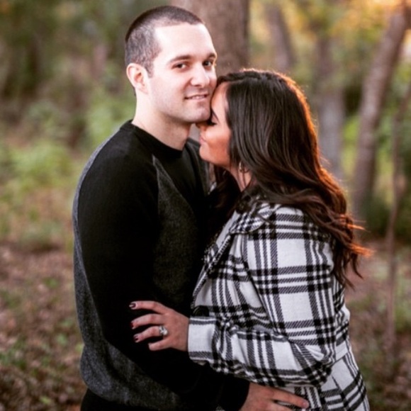 Meet your Posher! - Picture 3 of 7