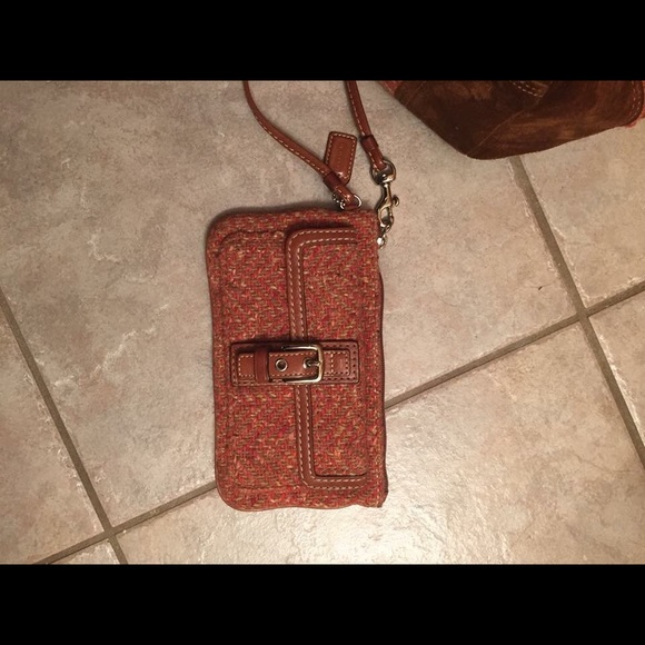 Coach Purse with matching wristlet - Picture 4 of 4