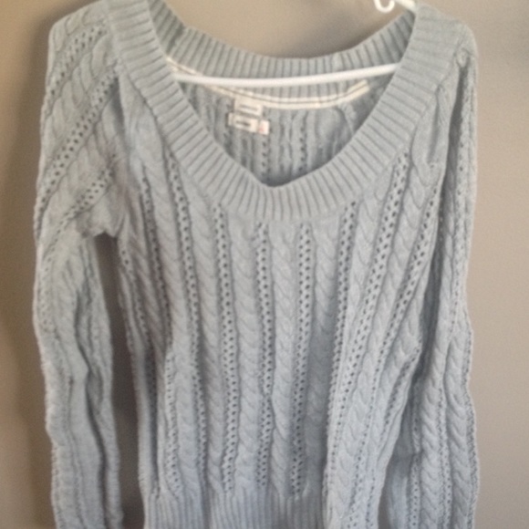 Gray old navy sweater