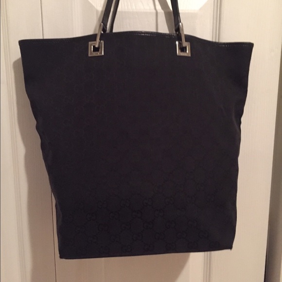 Gucci Tote in Monogram Canvas 100% Authentic