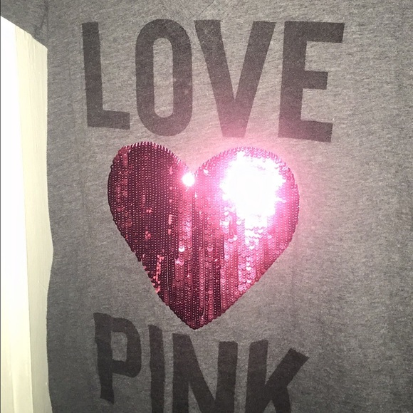 Size large T-shirt Victoria's Secret love pink