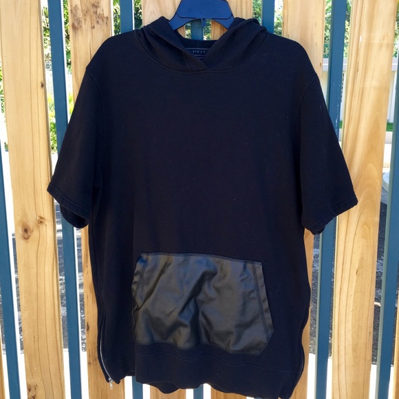 • F21 men's short sleeve hoodie •