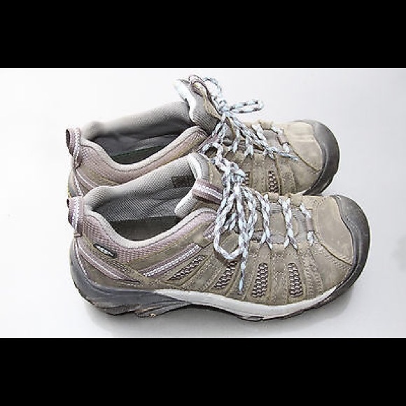 KEEN Voyageur hiking shoes