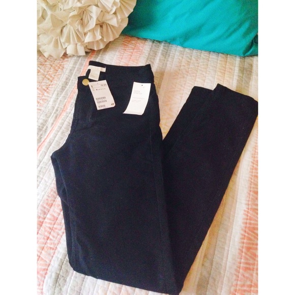 H&M Pants - NWT! H&M Super Stretch Skinny, Black. Size: US 4