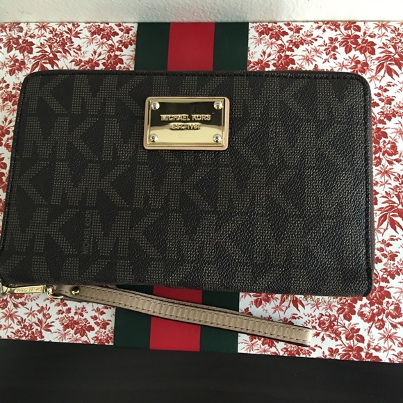 Michael Kors Double Zip Brown Monogram Wallet