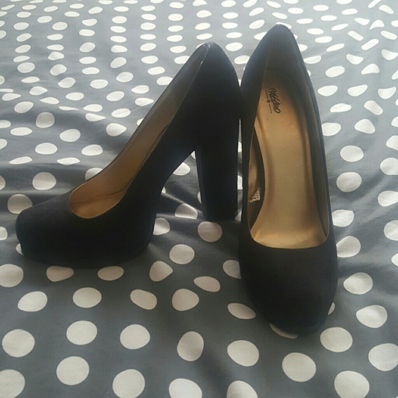 Black Suede Pumps