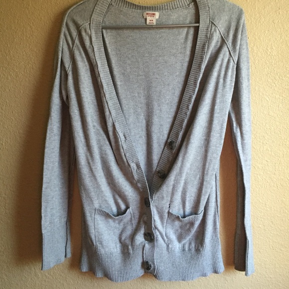 Button down cardigan - Picture 2 of 3