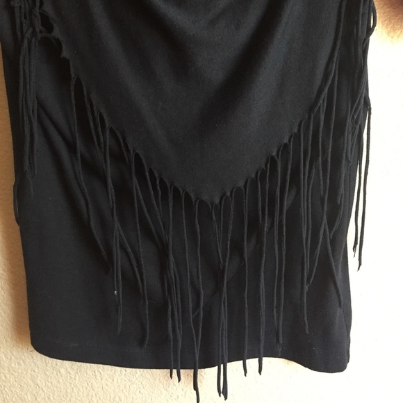 Black fringe top!💣 - Picture 3 of 3