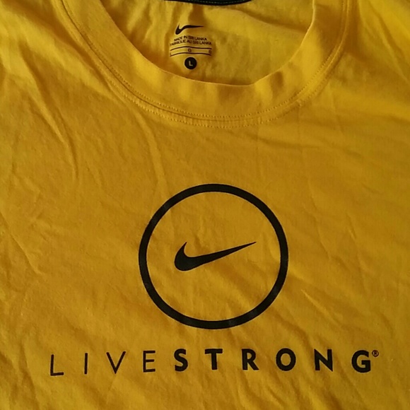 T shirts - Picture 3 of 3