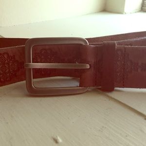 AE Leather patterned belt