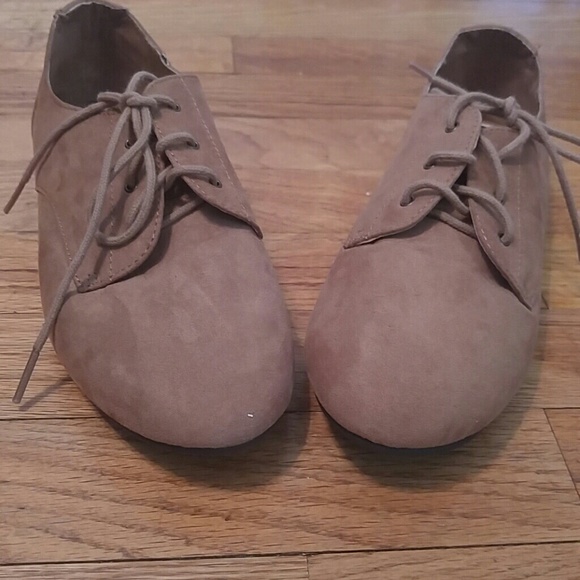 Taupe/Brown Forever 21 Oxfords