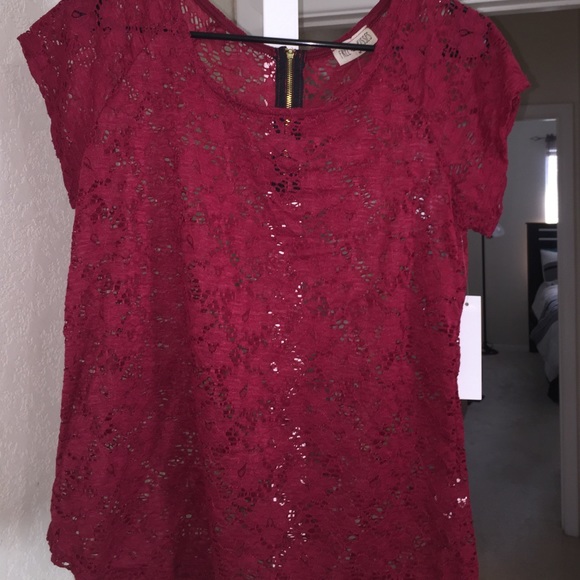 Red lace top zipper top sz M