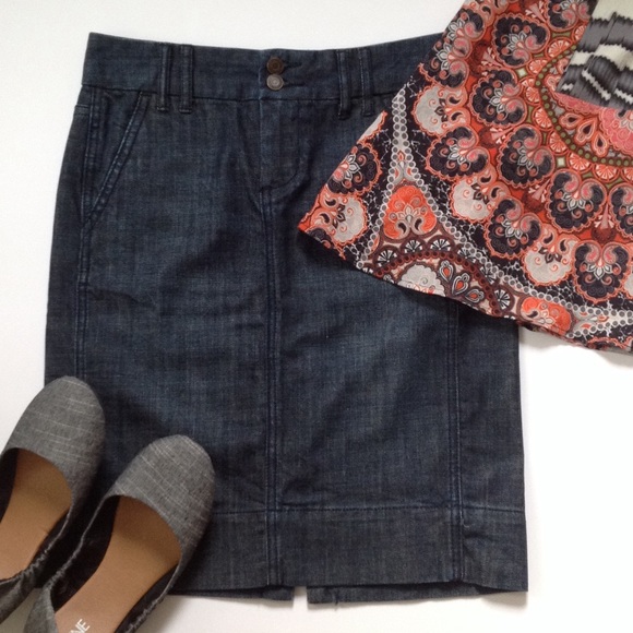 GAP Dresses & Skirts - GAP denim skirt