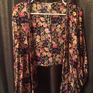 ❌Sold ❌Forever 21 Floral Kimono Wrap