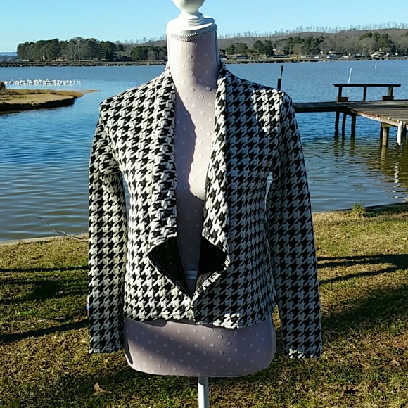 Sold "Hounds tooth blazer