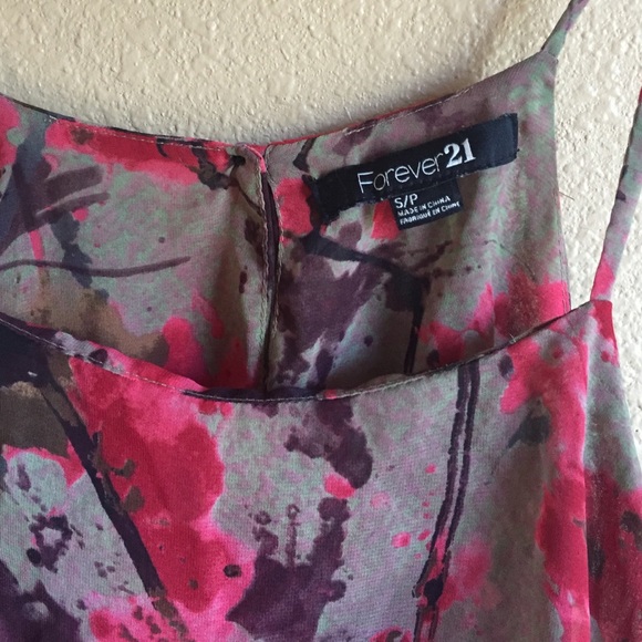 Sheer floral top - Picture 2 of 2