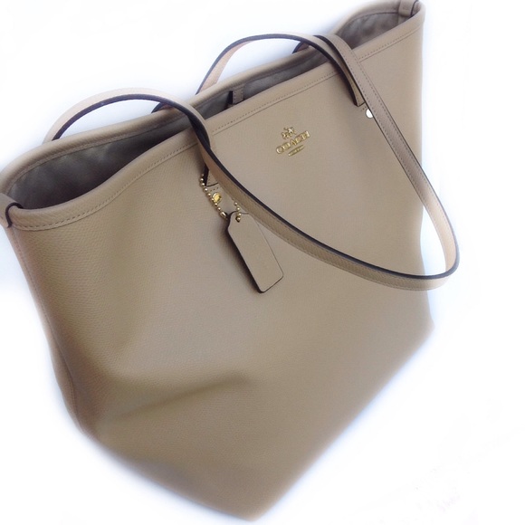 Coach Crossgrain Leather Taxi Tote - Picture 3 of 5