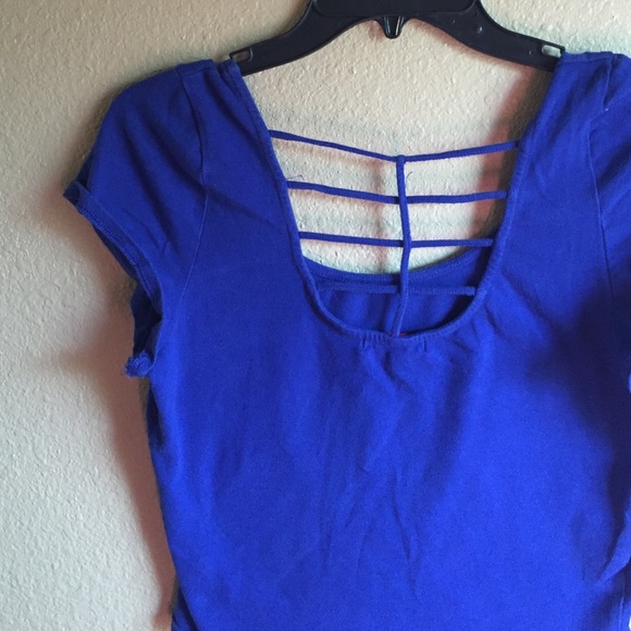 Cute crop top - Picture 2 of 2