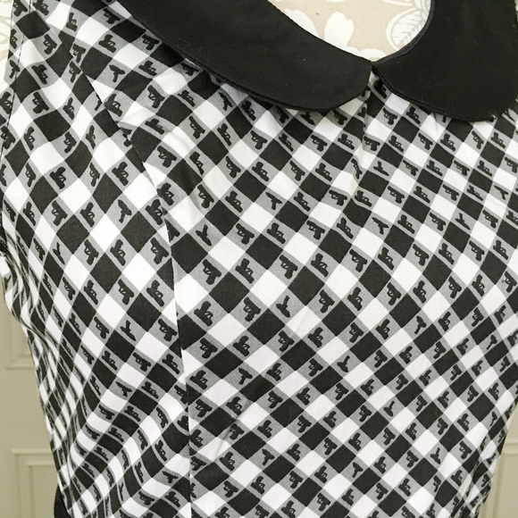 ⭐️NWT⭐️ Orphan Black Gun Dress from Hot Topic - Picture 4 of 4