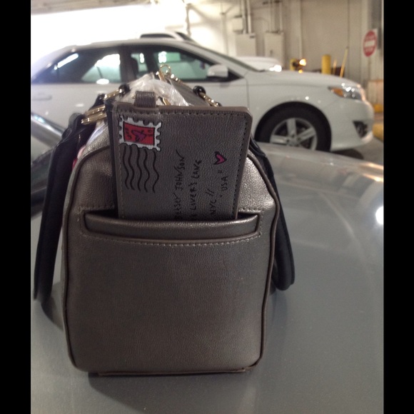 Betsy purse mailbox sold on another sight - Picture 2 of 4