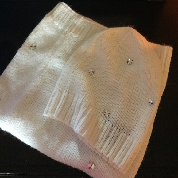 💎Victoria Secret scarf/hat💎 - Picture 1 of 2