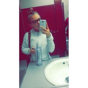 Meet your Posher, Brittney