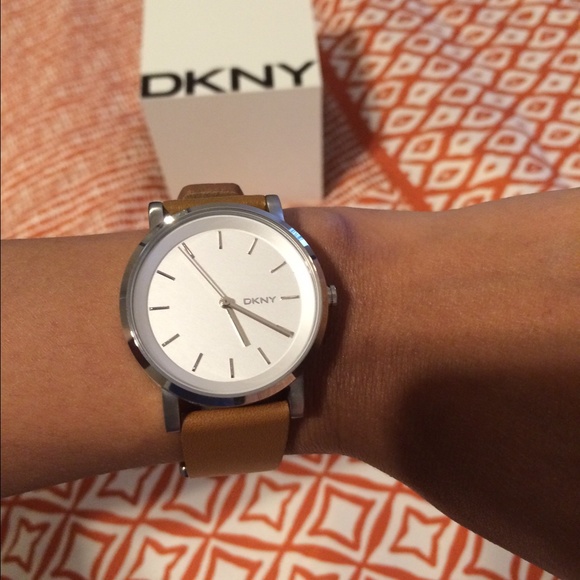 DKNY watch - Picture 2 of 3
