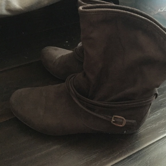 Brown booties! - Picture 1 of 3