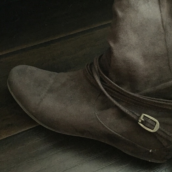 Brown booties! - Picture 3 of 3