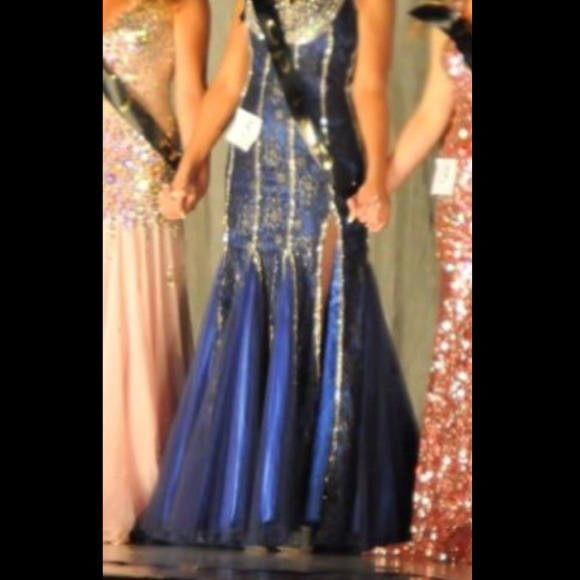 Pageant / Prom gown - Picture 3 of 3