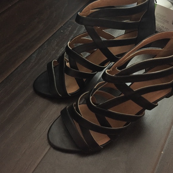 Sexy high heels - Picture 2 of 3