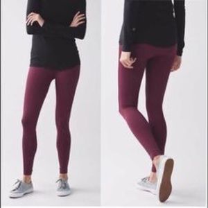 Lululemon zone in tight berry wine size 8