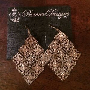 Premier Designs earrings