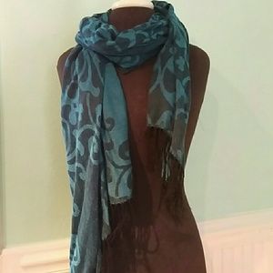 Blue scarf