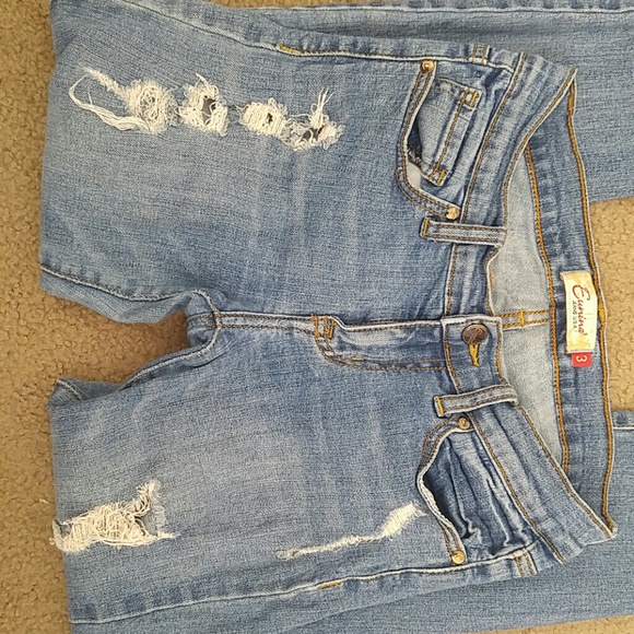 Distressed jeans - Picture 2 of 2