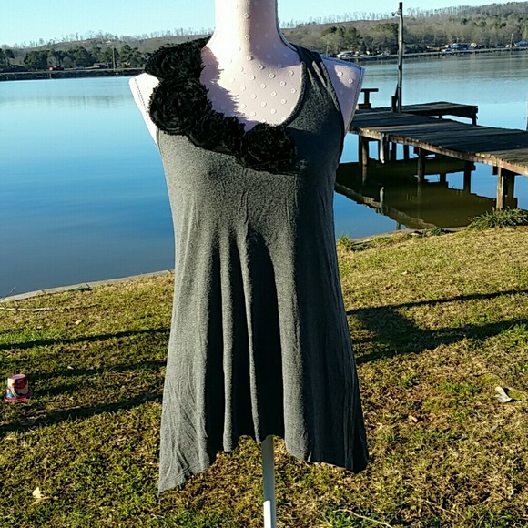 A symetrical top - Picture 1 of 4